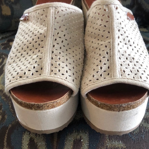 LIKE NEW Summer Wedges in Natural Stone Color - Picture 10 of 16